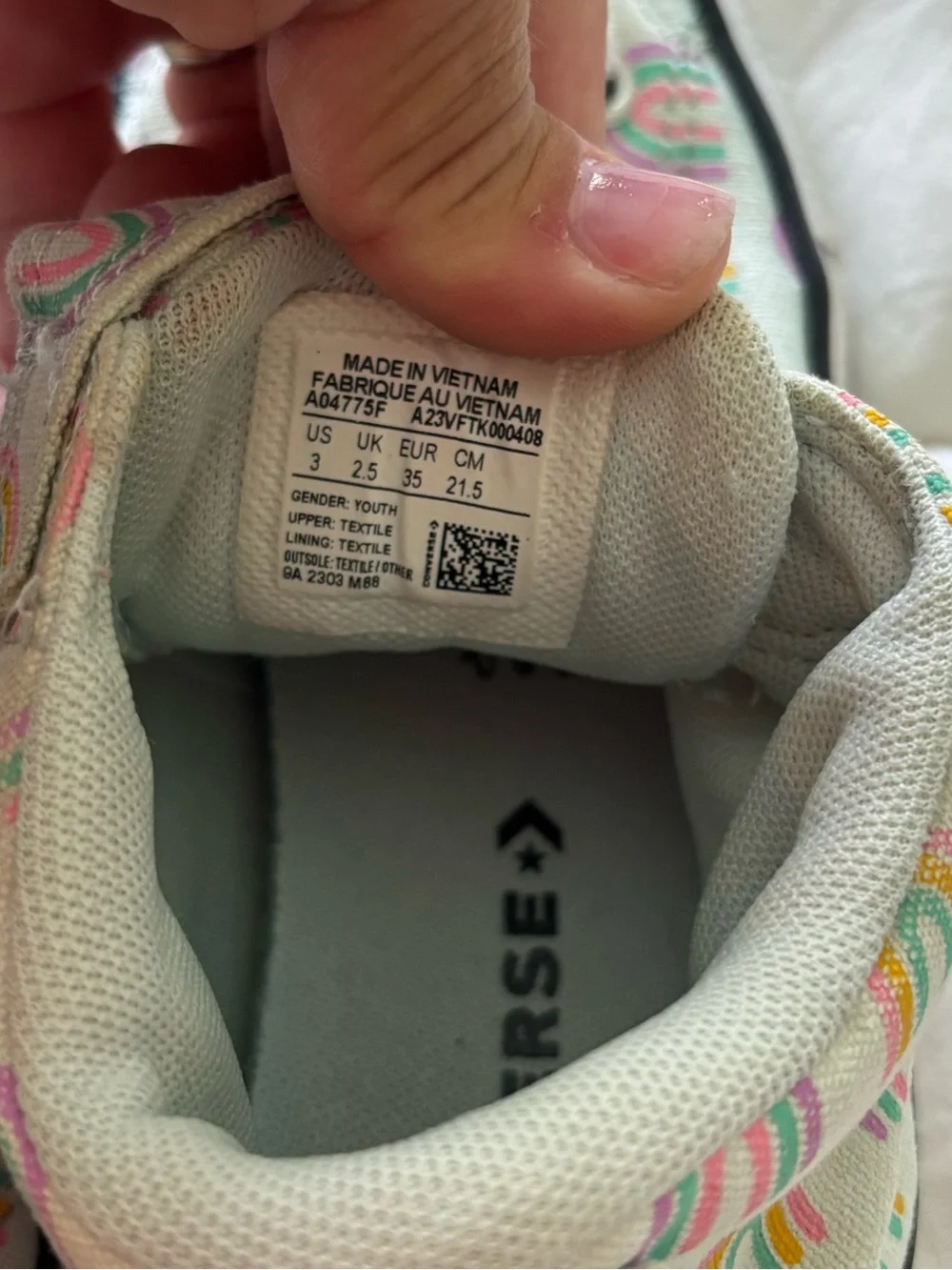 Converse Rainbow Print Midtop Sneakers Elastic Laces Light Blue Girls Size 3